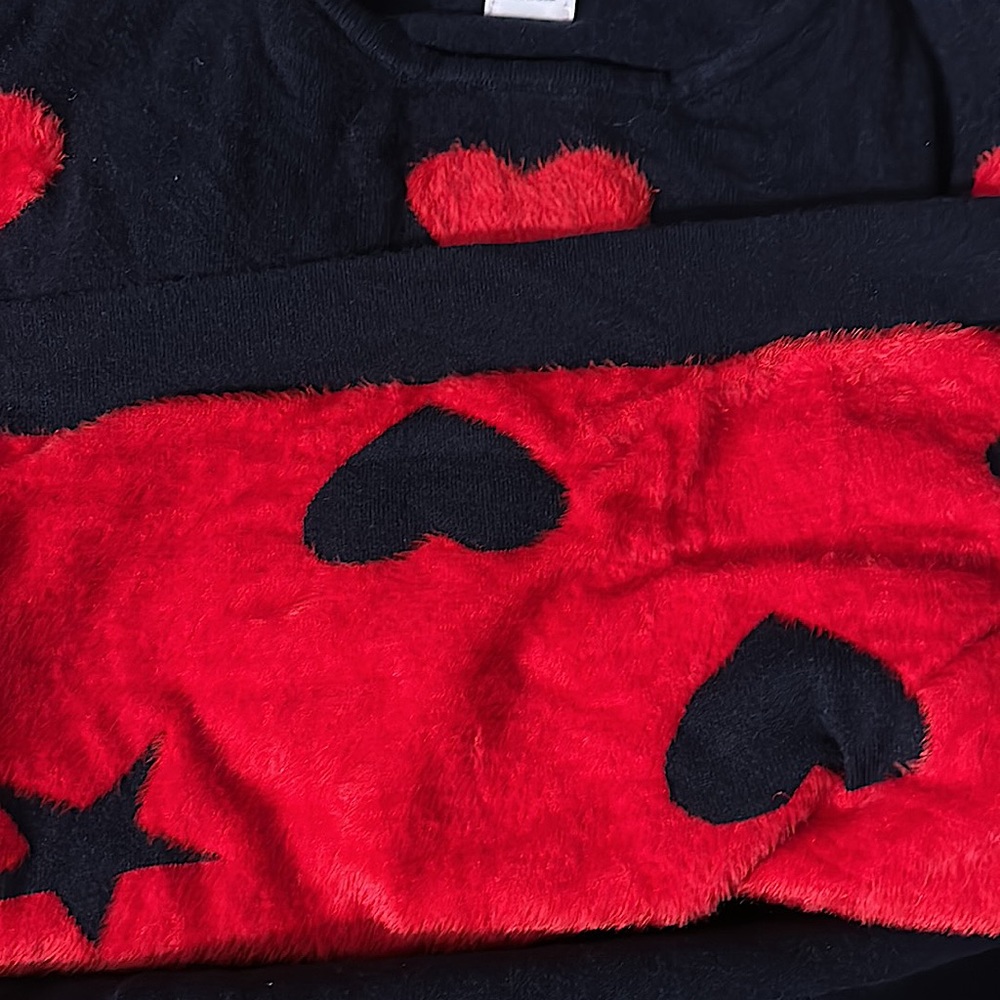 Zara Fancy Collection Black Sweater Furry Red Hearts Girl Size 11-12 Yrs ❤️❤️ - Picture 3 of 4